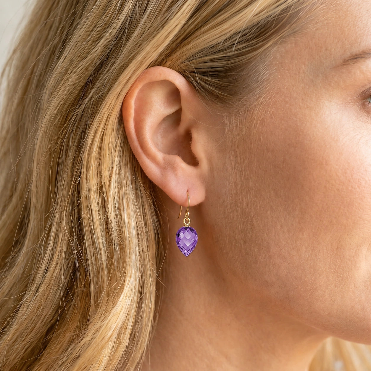 Yellow Gold Earrings Amethyst 10K — Camilla