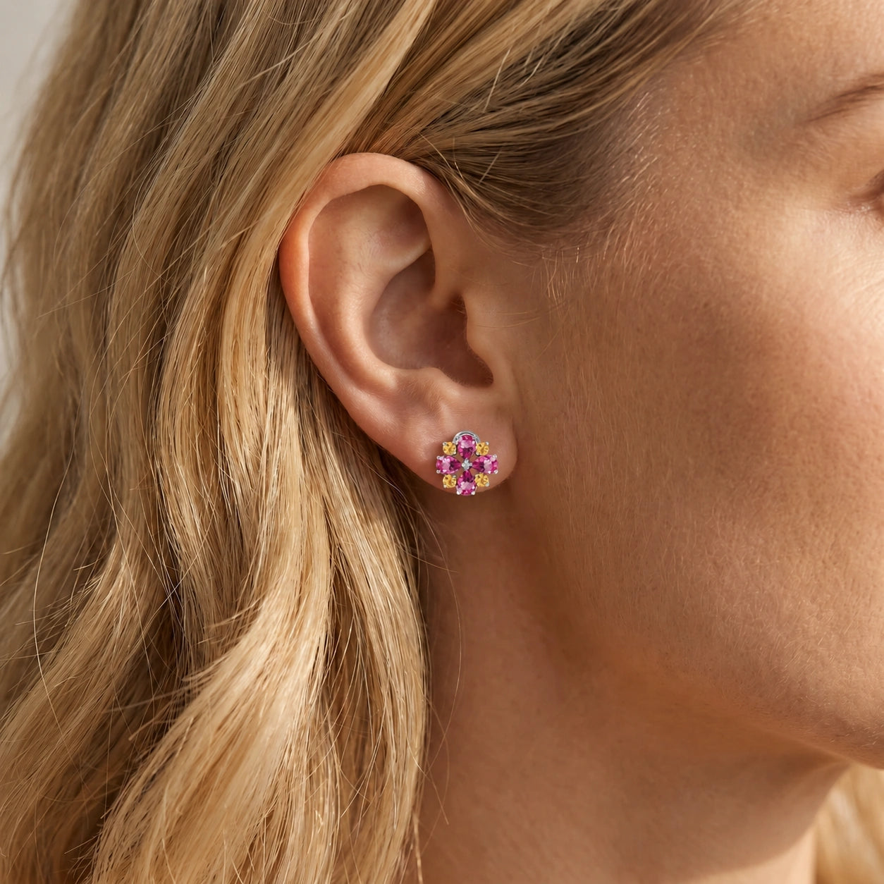 White Gold Grace Earrings Peridot 10K — Eliana