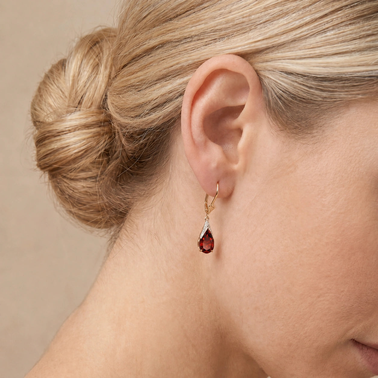 Yellow Gold Garnet — Mariaeusebia