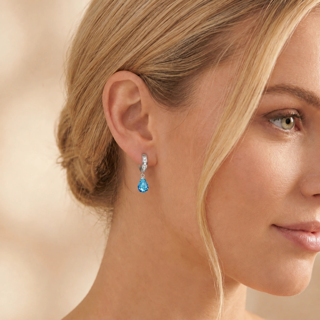 White Gold Diamond & Blue Topaz — Mariaevangelina