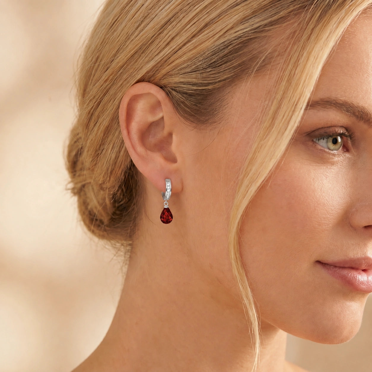 White Gold Diamond & Garnet — Mariaevangelina