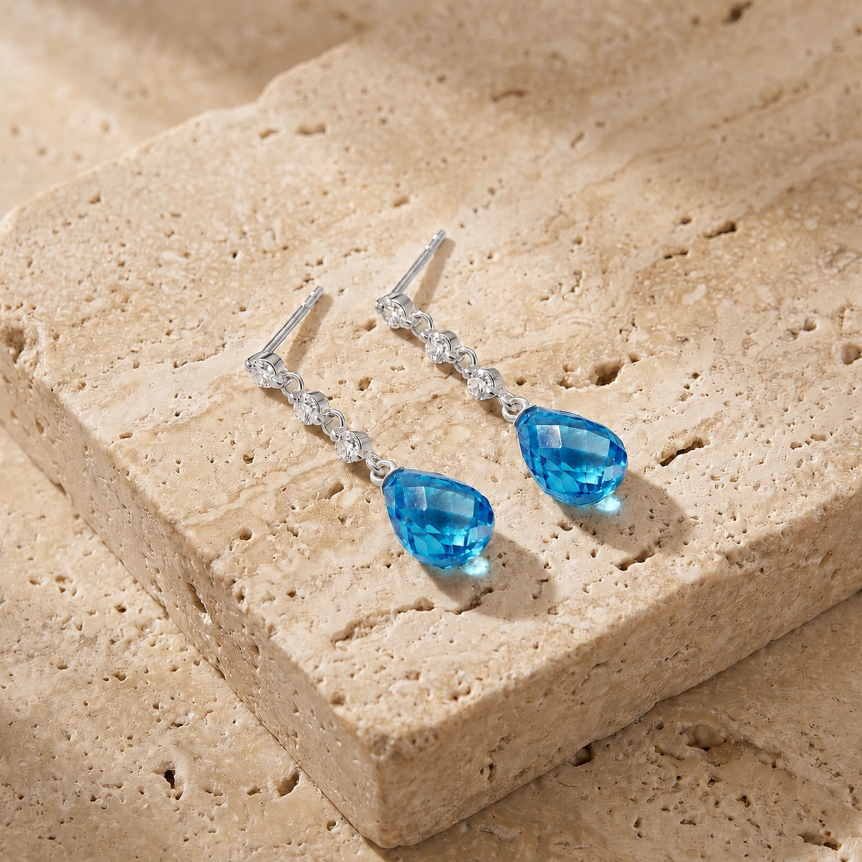 White Gold Diamond & Blue Topaz — Mariafausta