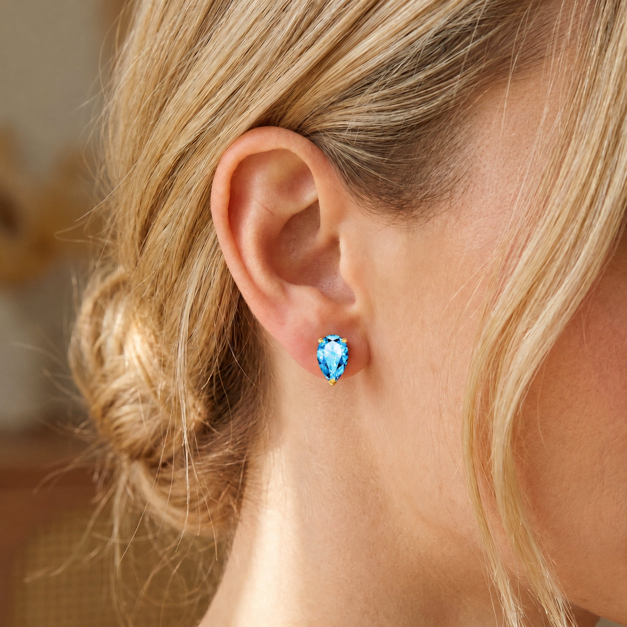 Yellow Gold Grace Earrings Peridot 10K — Elisabetta