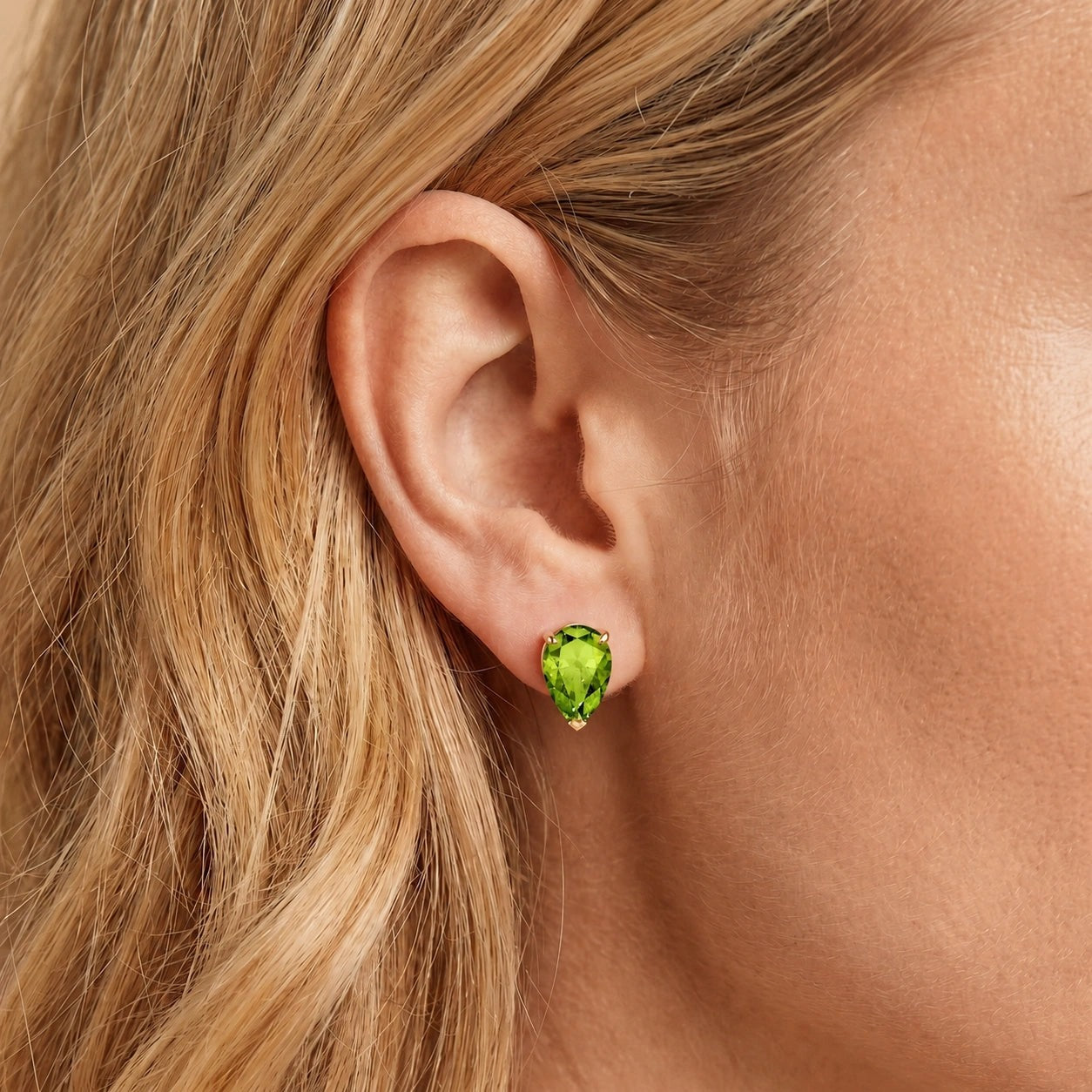 Yellow Gold Grace Earrings Peridot 10K — Elisabetta