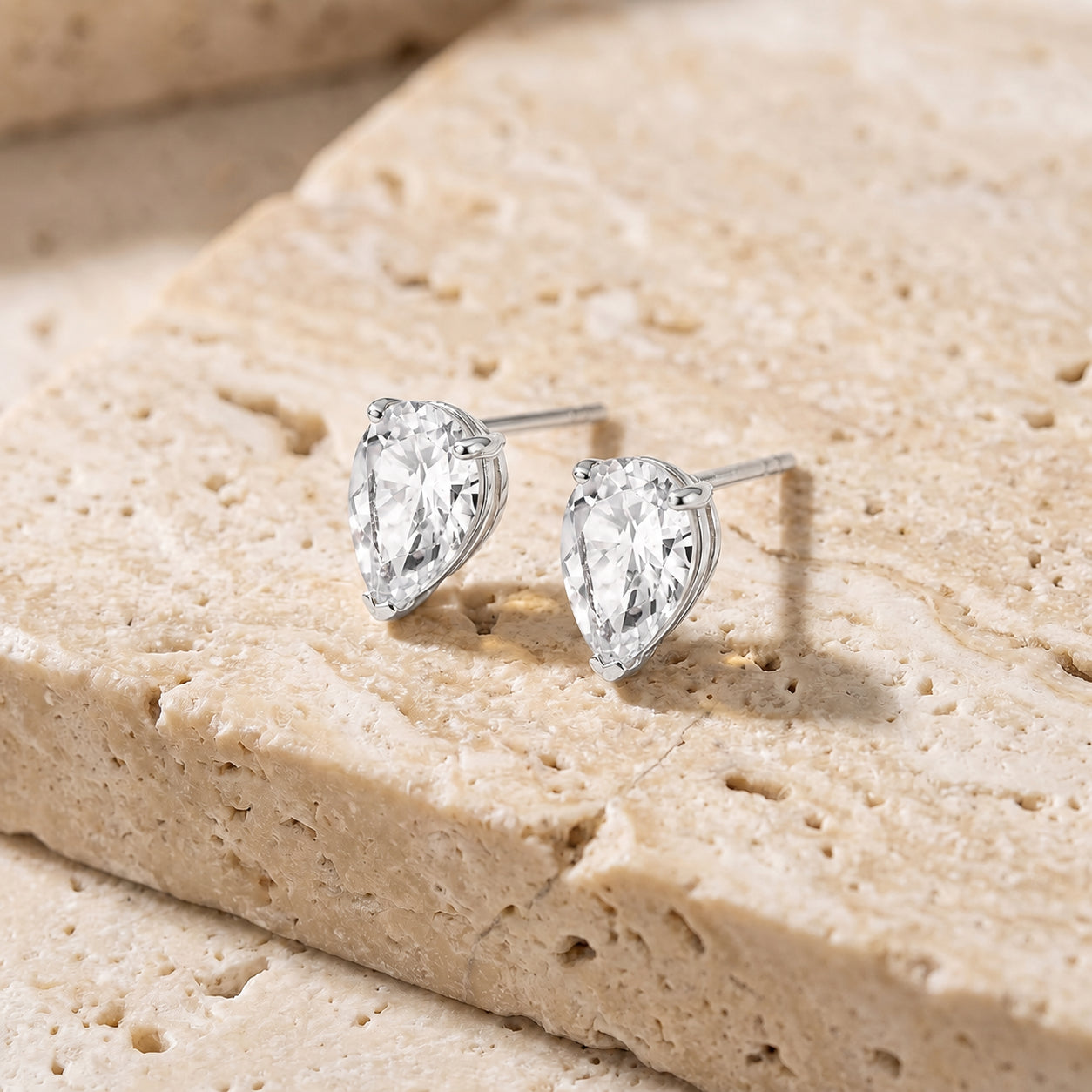 White Gold Grace Earrings Green Amethyst 10K — Elisabetta