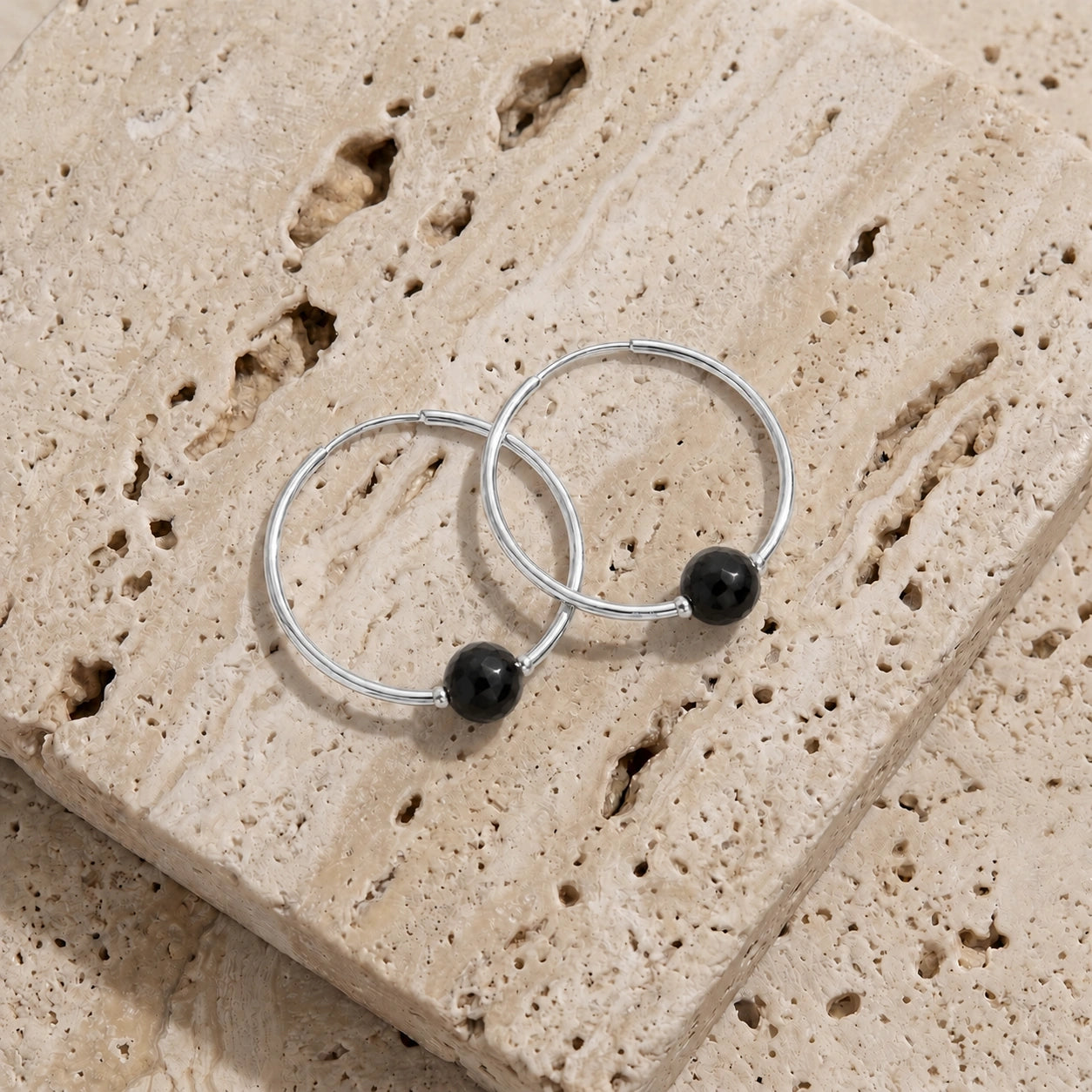 White Gold Black Onyx — Mariafilomena
