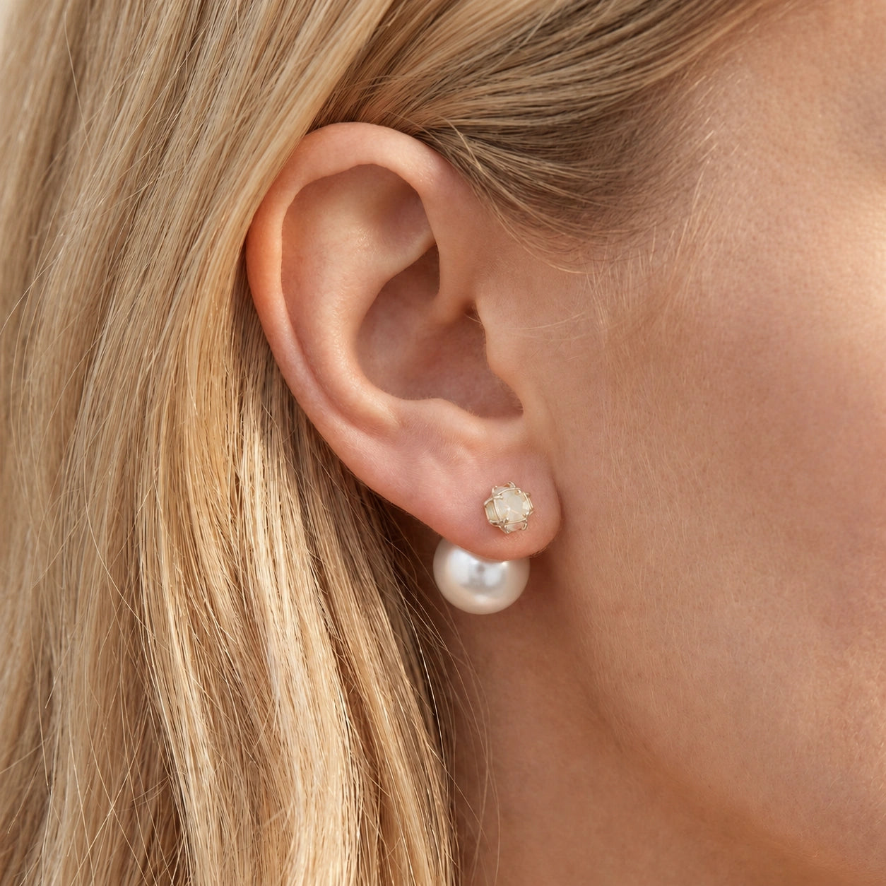 Yellow Gold Reverie Stud Earrings Pearl 10K — Graziana