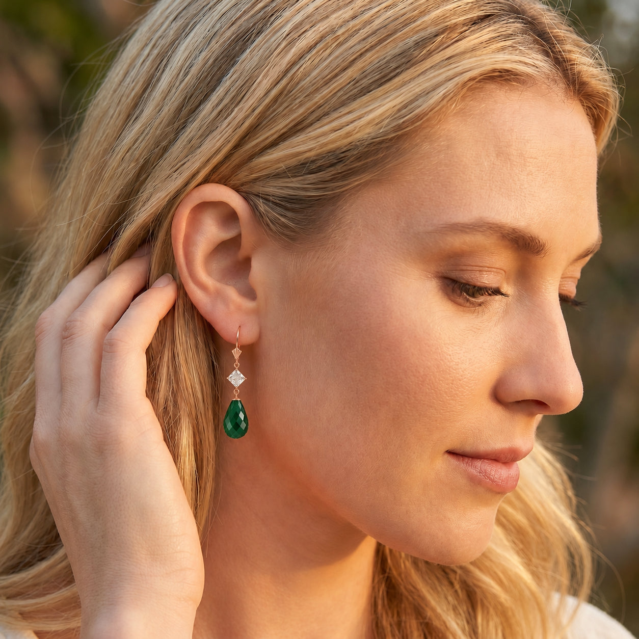 Rose Gold Petal Earrings Emerald 10K — Fabiola