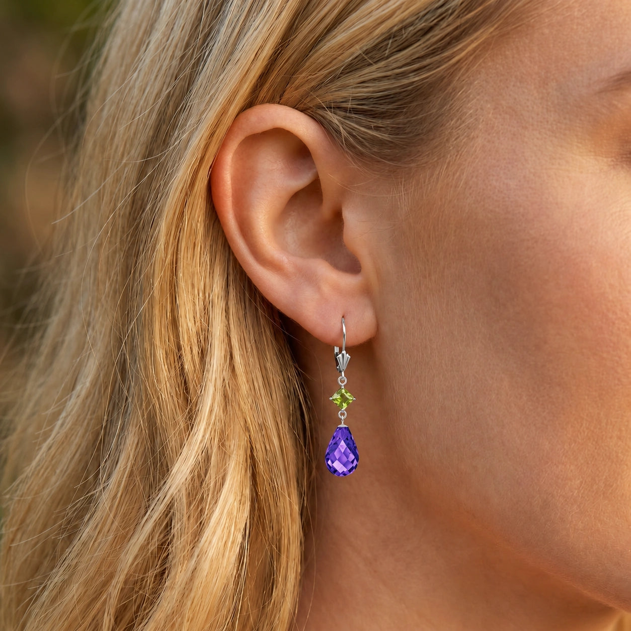 White Gold Petal Earrings Pearl 10K — Fabiola