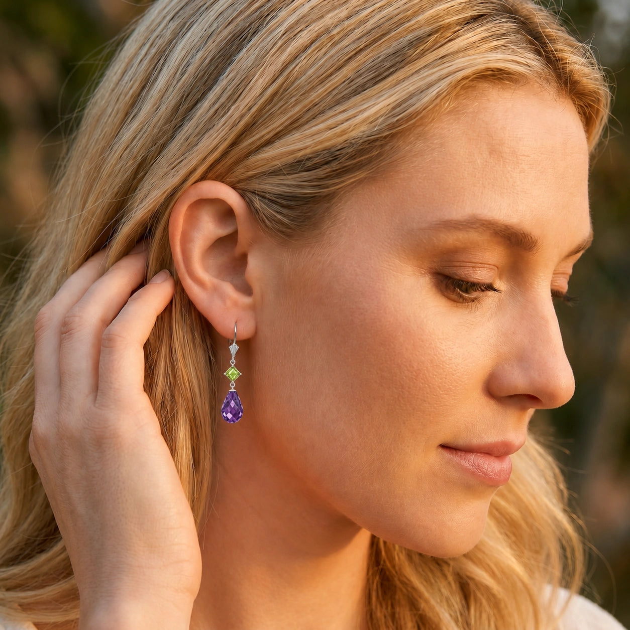 White Gold Petal Earrings Pearl 10K — Fabiola
