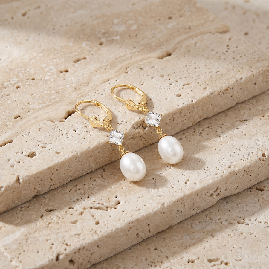 Yellow Gold Petal Earrings Pearl 10K — Fabiola