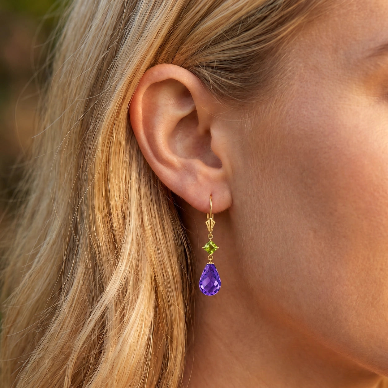 Yellow Gold Petal Earrings Pearl 10K — Fabiola