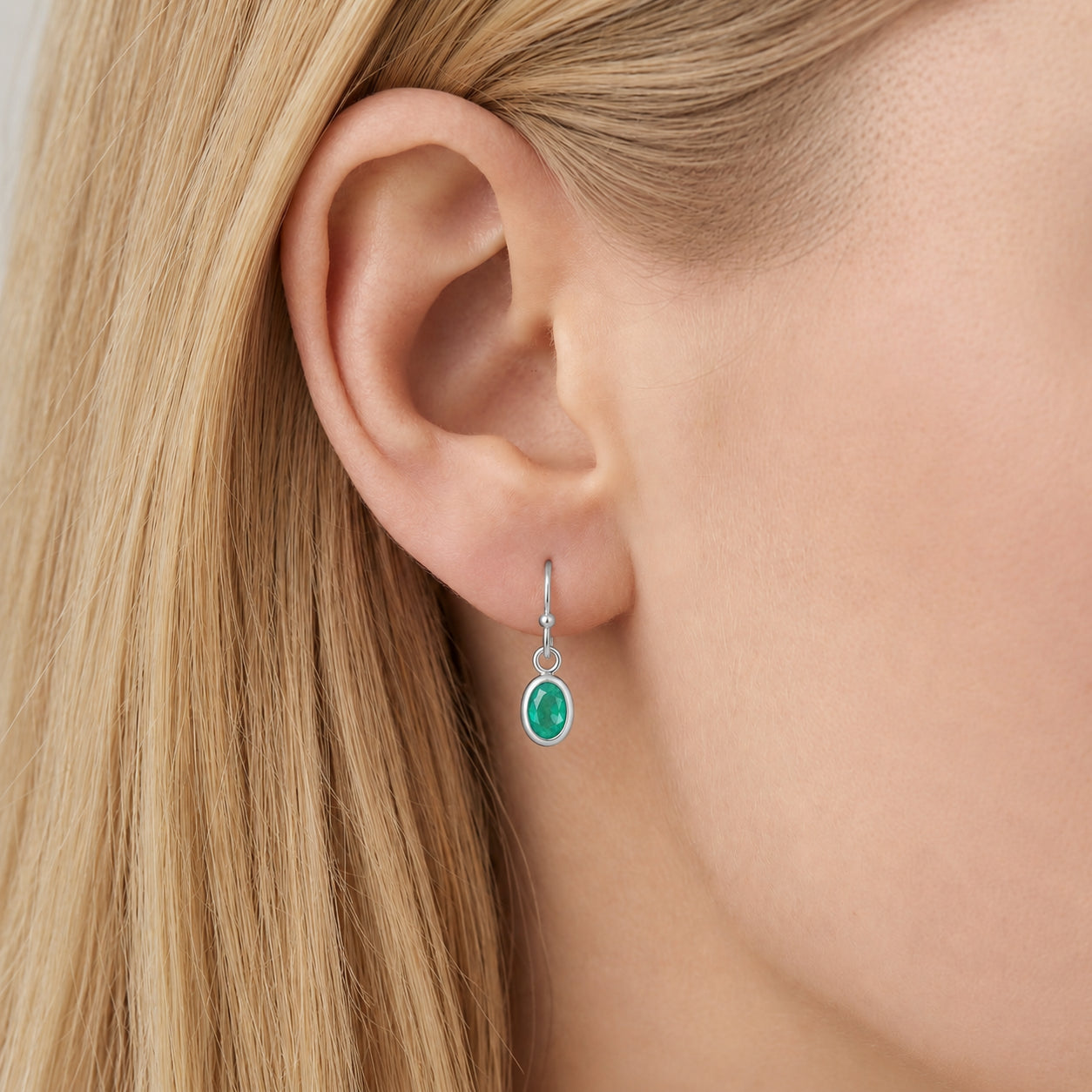 White Gold Earrings Peridot 10K — Dalia