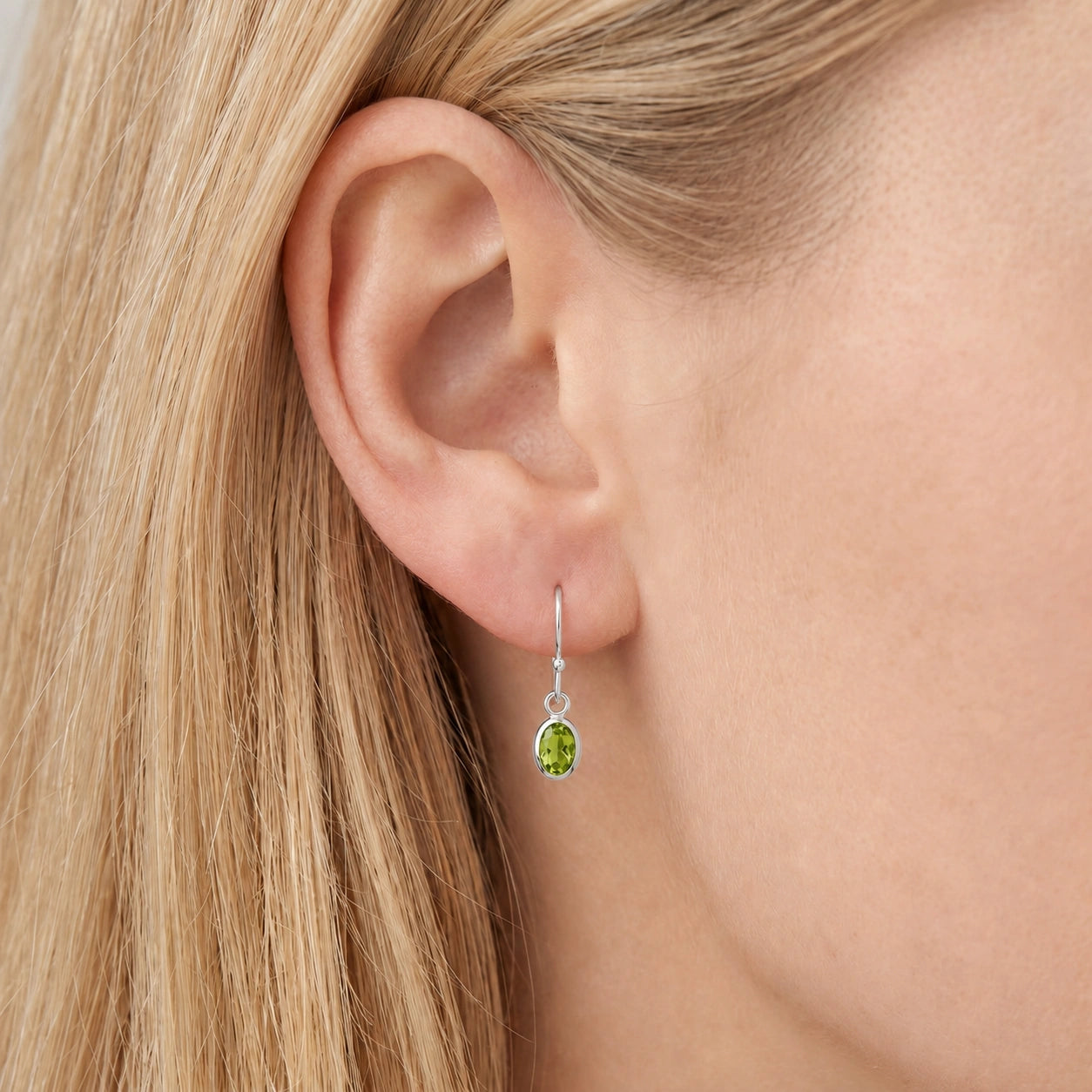 White Gold Earrings Peridot 10K — Dalia