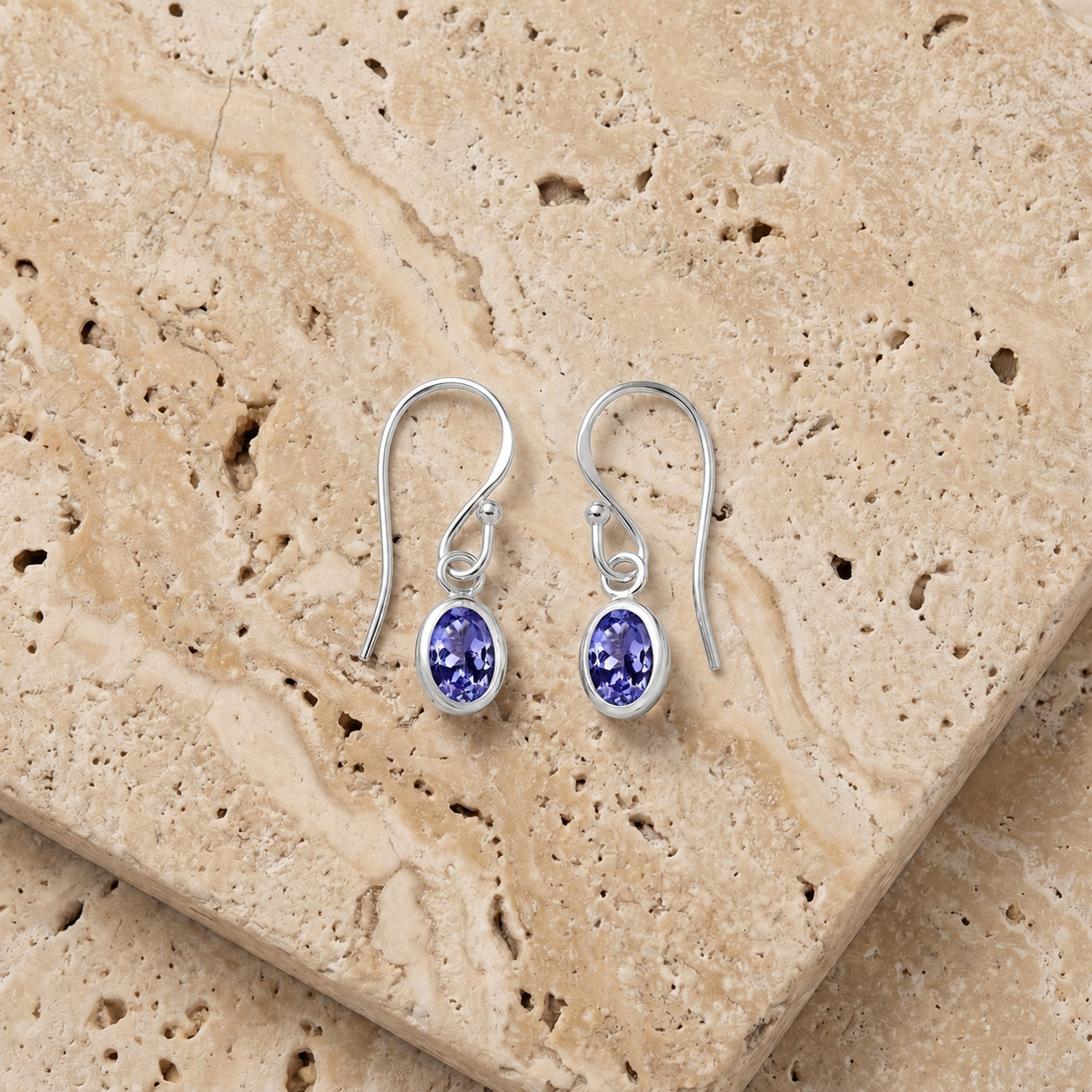 White Gold Earrings Emerald 10K — Dalia