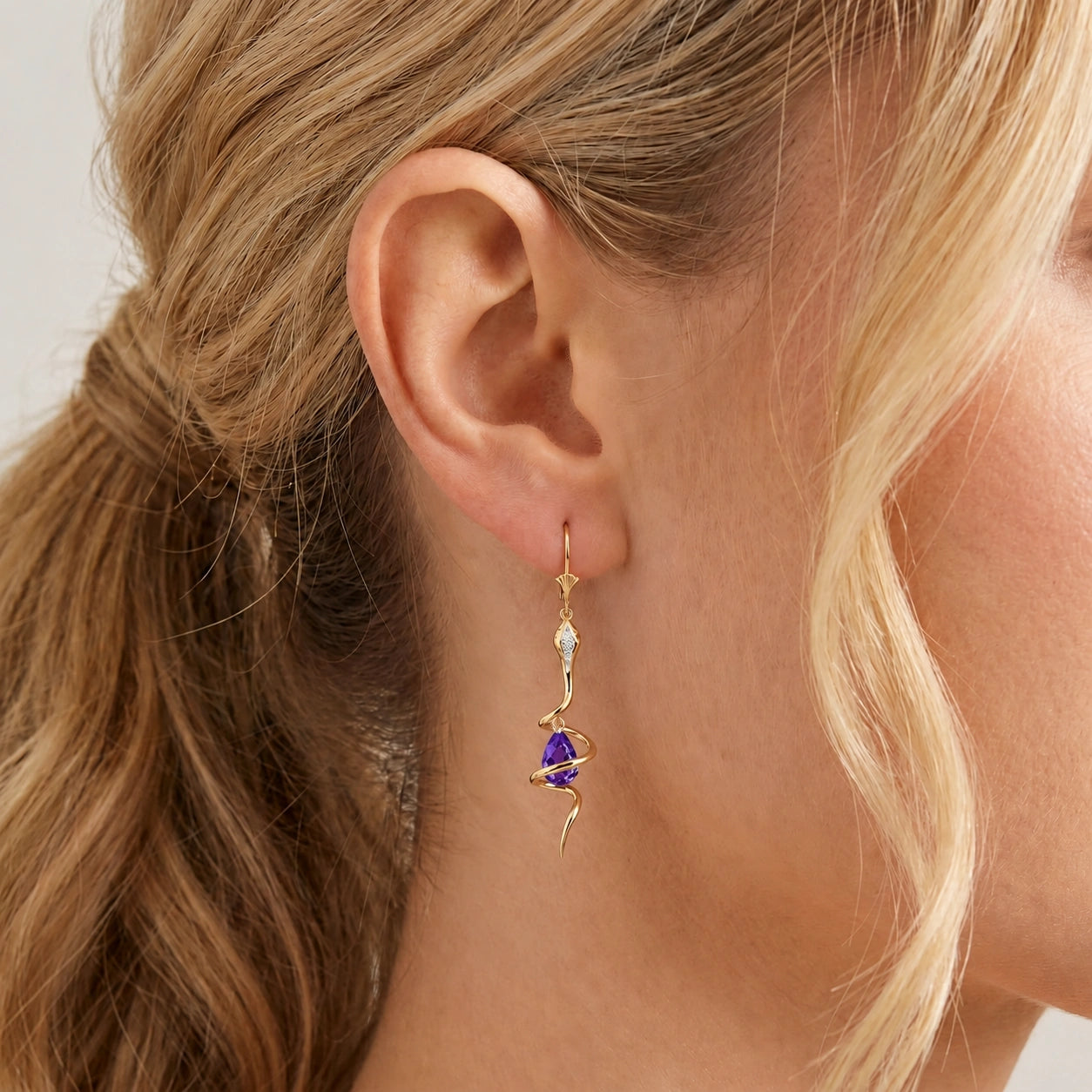 Yellow Gold Earrings Amethyst 10K — Gioia
