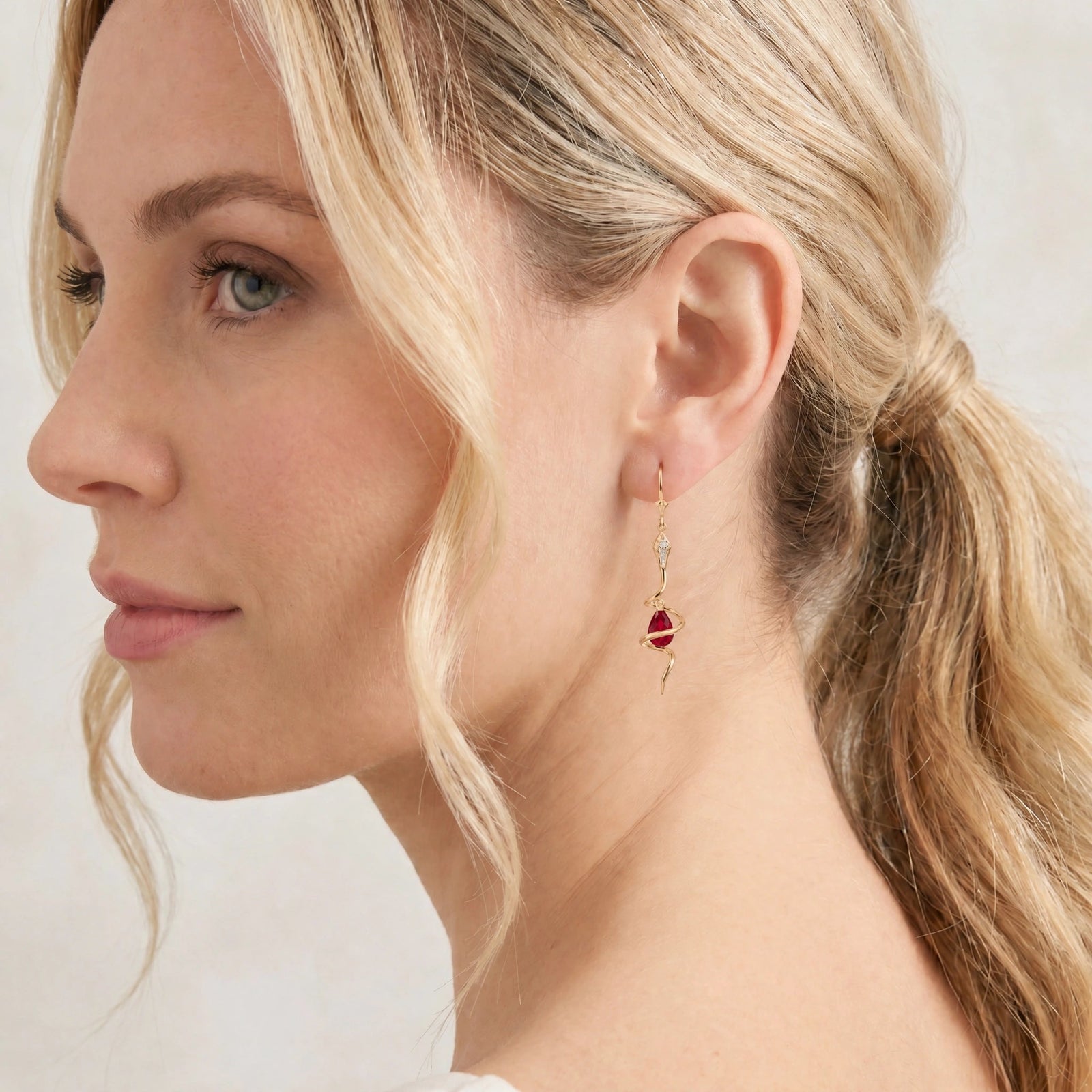 Yellow Gold Earrings Ruby 10K — Gioia