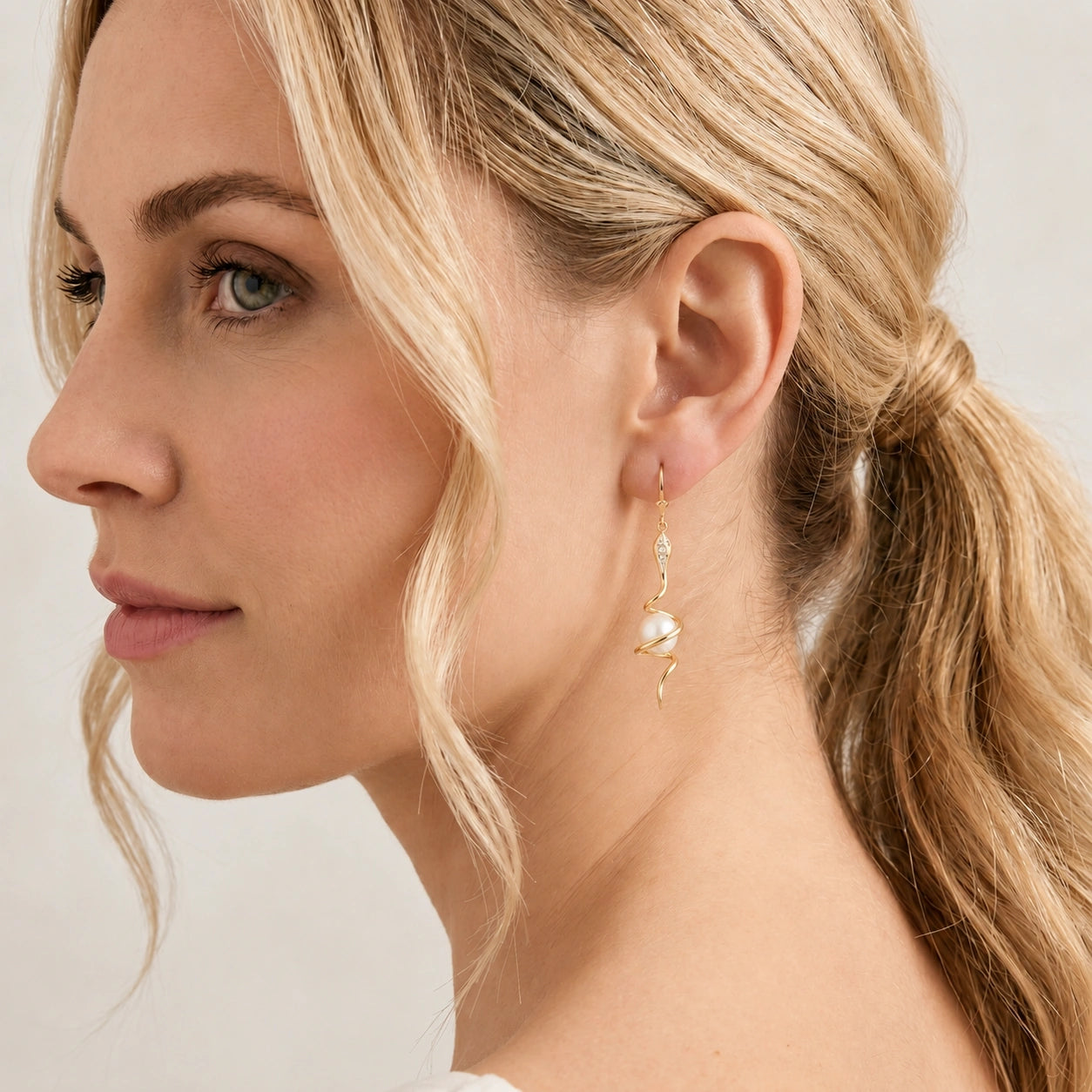 Yellow Gold Earrings Pearl 10K — Gioia