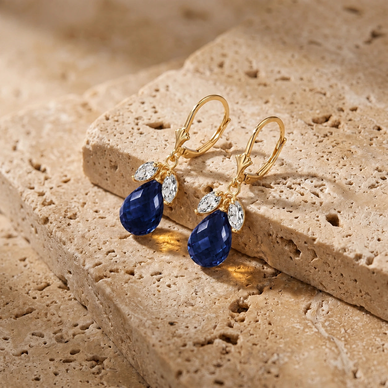 Yellow Gold Belle Earrings Emerald 10K — Italia