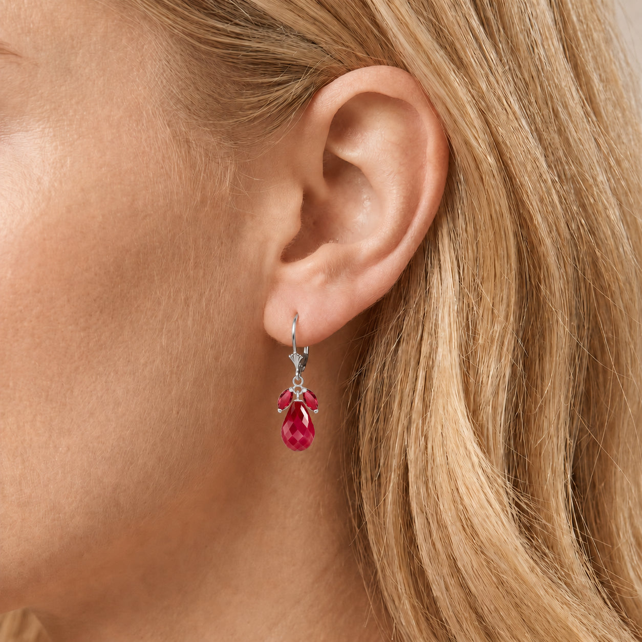 White Gold Belle Earrings Ruby 10K — Italia