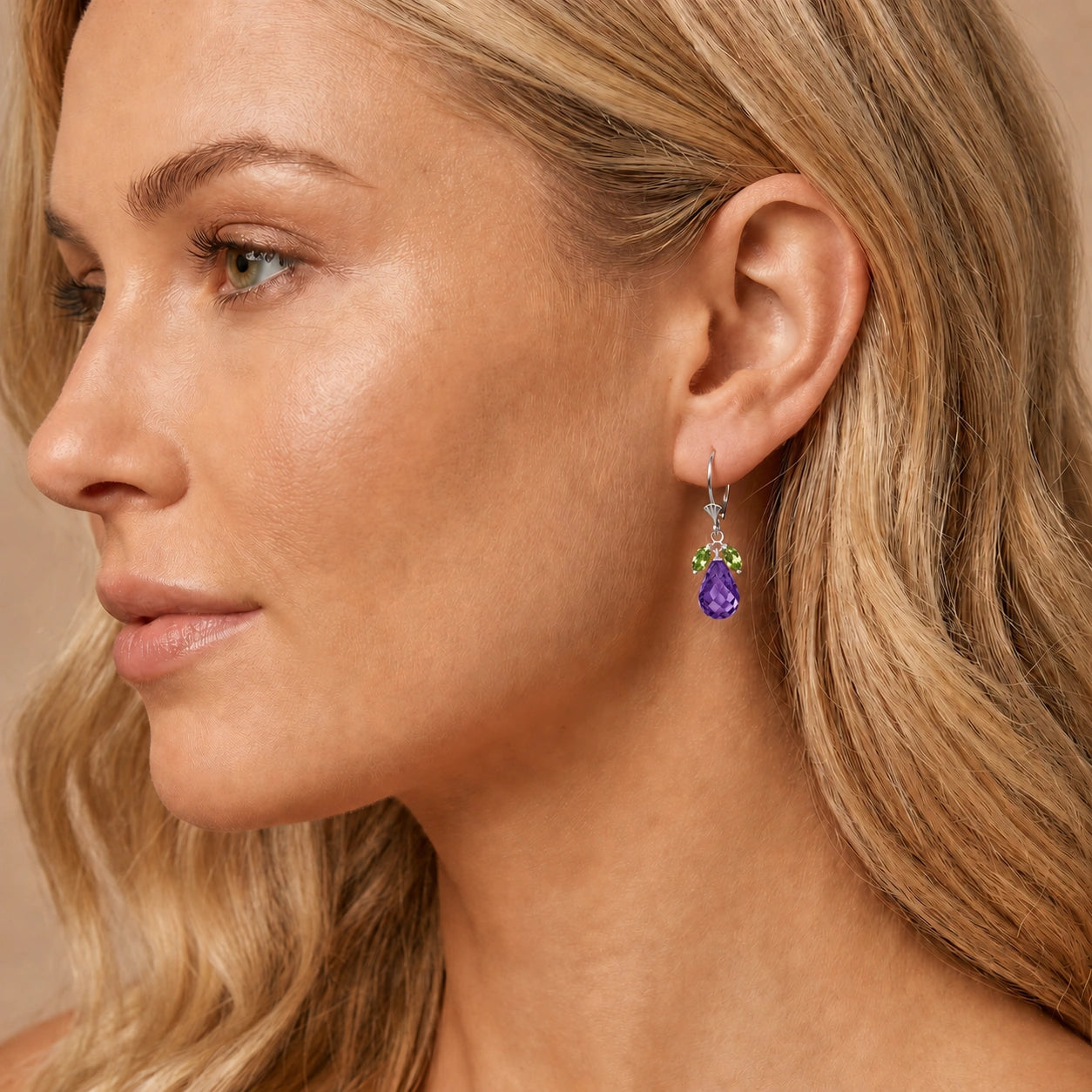 White Gold Belle Earrings White Topaz 10K — Italia