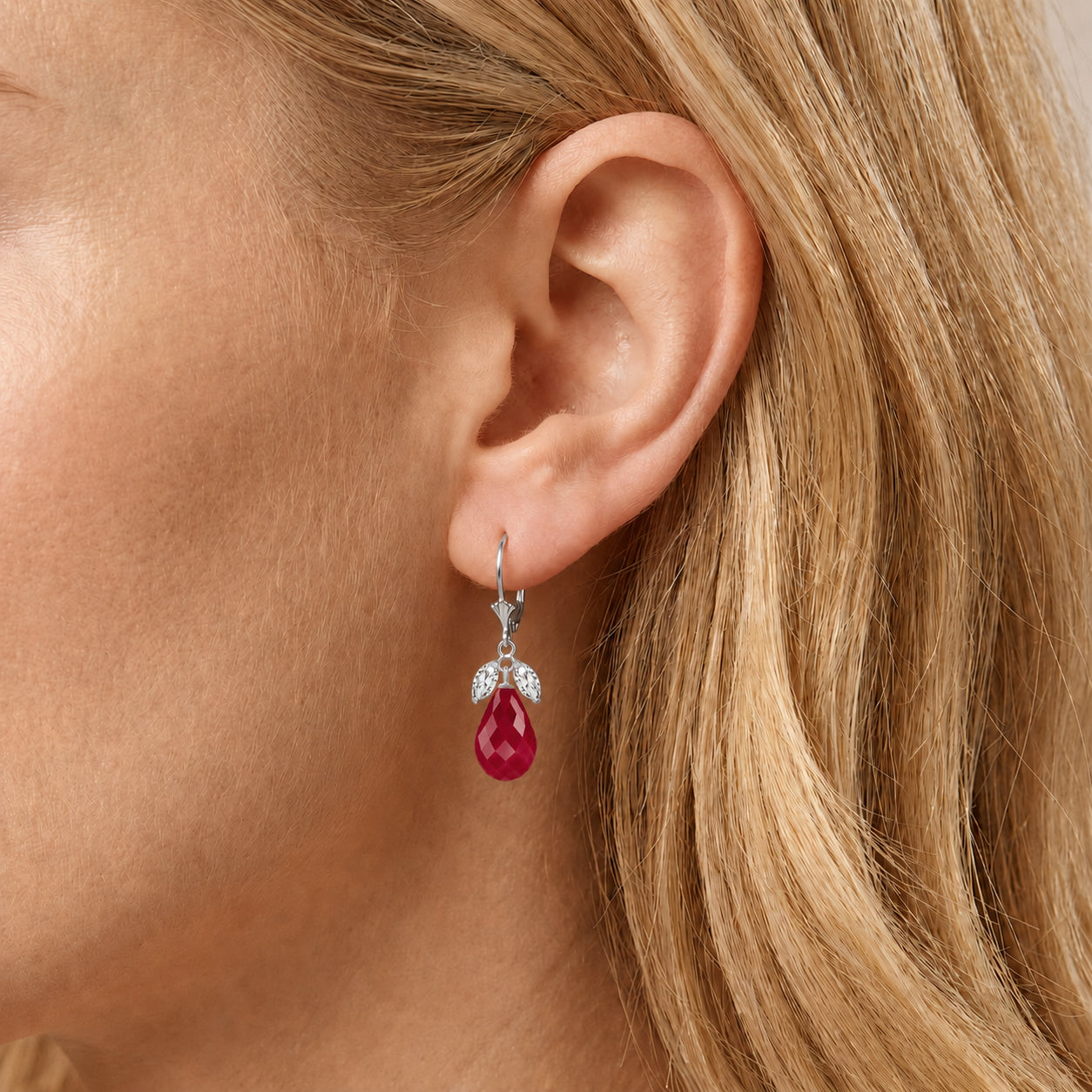 White Gold Belle Earrings White Topaz 10K — Italia