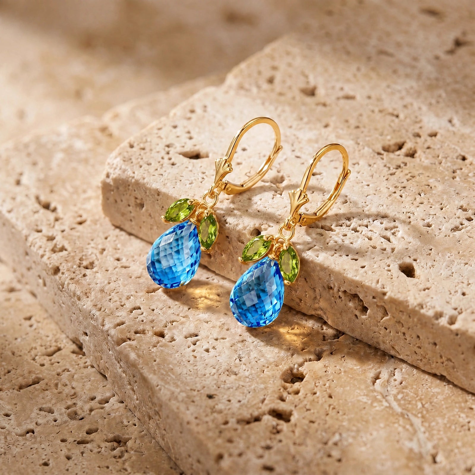 Yellow Gold Belle Earrings White Topaz 10K — Italia