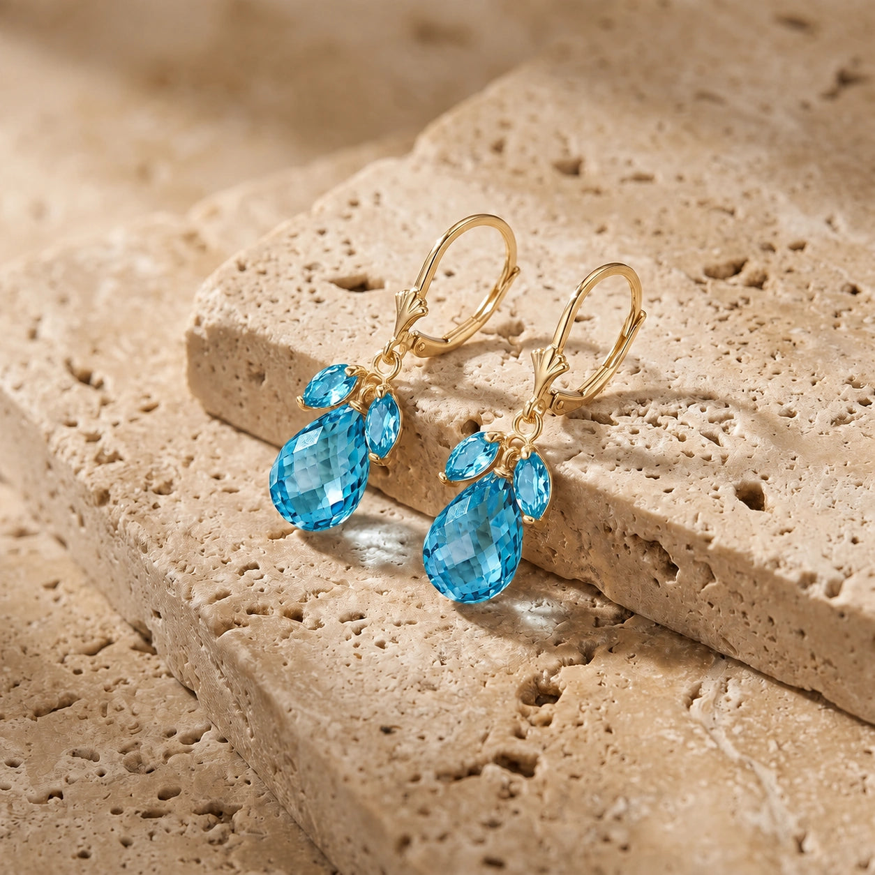Yellow Gold Belle Earrings White Topaz 10K — Italia