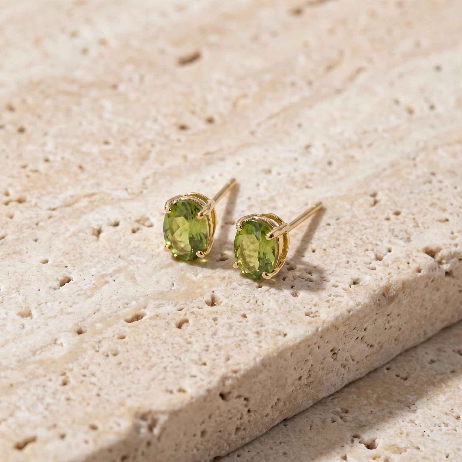 Yellow Gold Belle Earrings Peridot 10K — Genoveffa