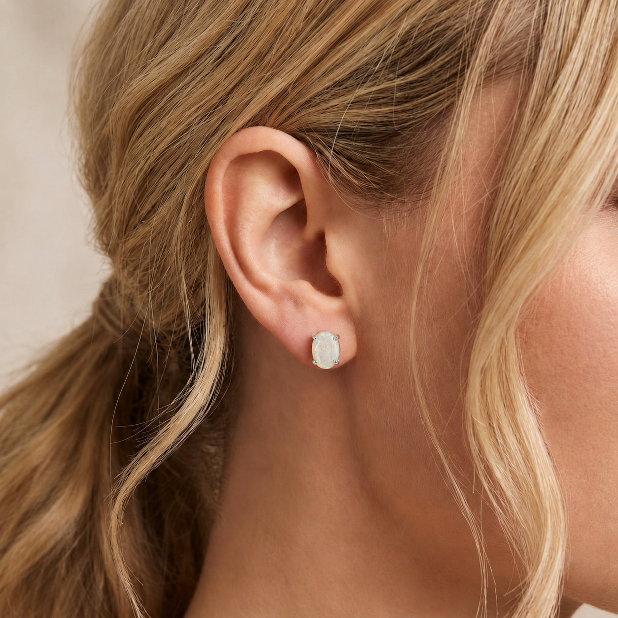 White Gold Belle Earrings Sapphire 10K — Genoveffa