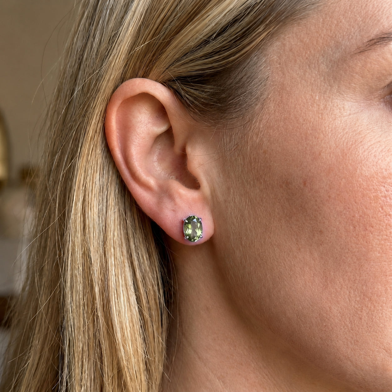 White Gold Belle Earrings Amethyst 10K — Genoveffa