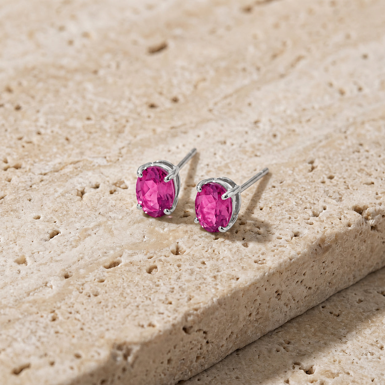 White Gold Belle Earrings Garnet 10K — Genoveffa