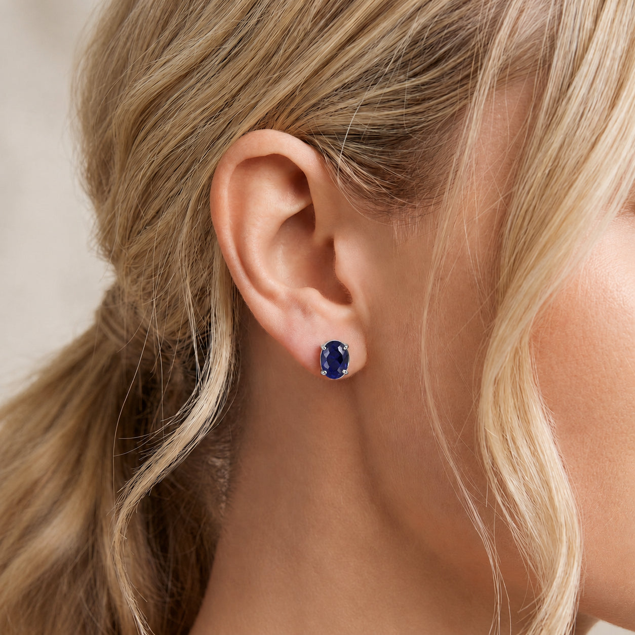 White Gold Belle Earrings Opal 10K — Genoveffa