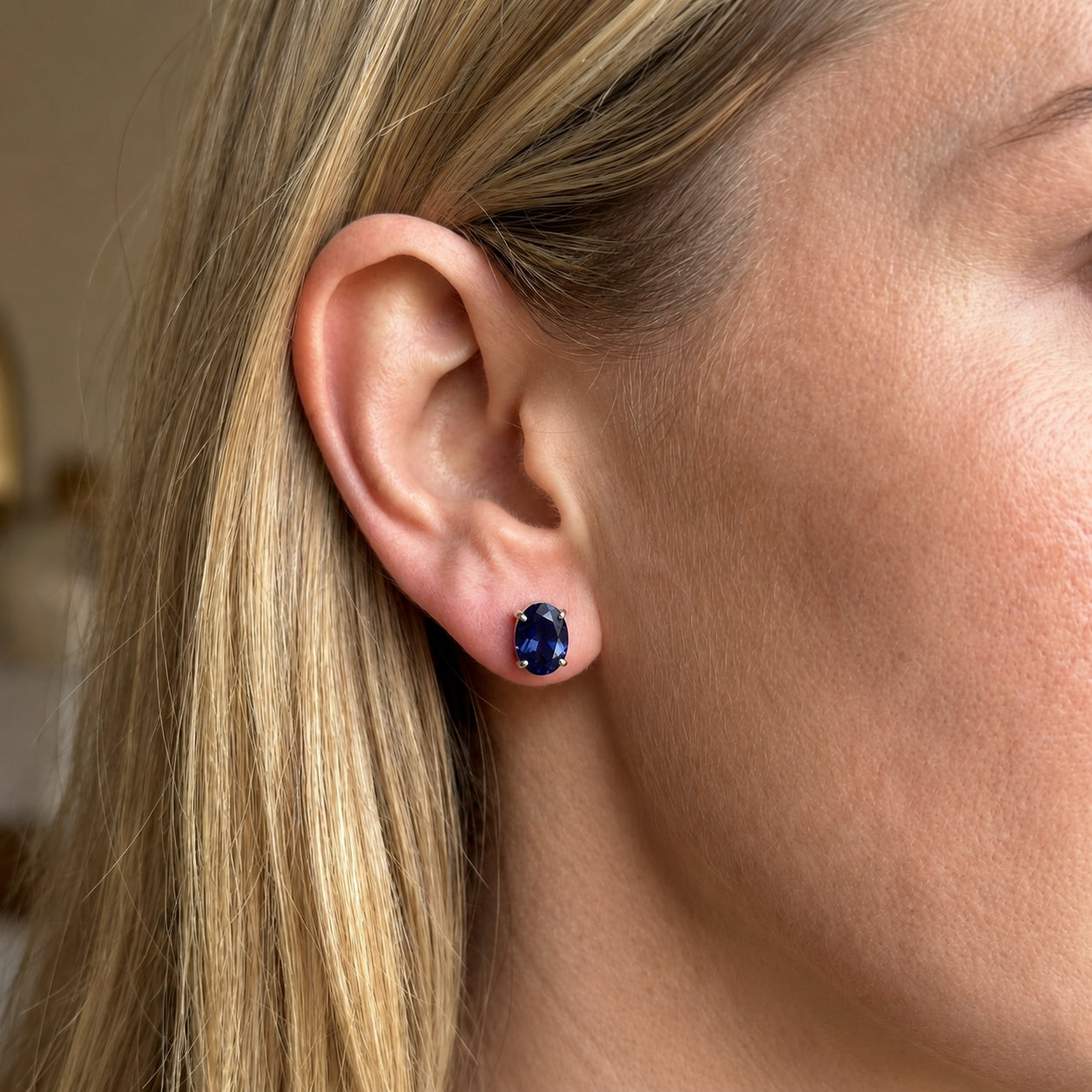 White Gold Belle Earrings Opal 10K — Genoveffa