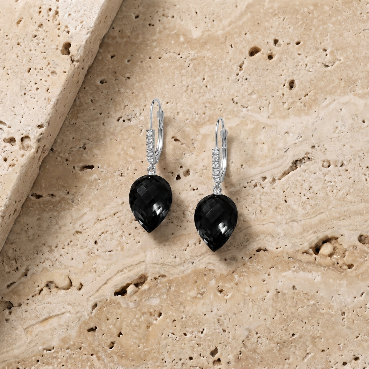 White Gold Belle Earrings Sapphire 10K — Nilde