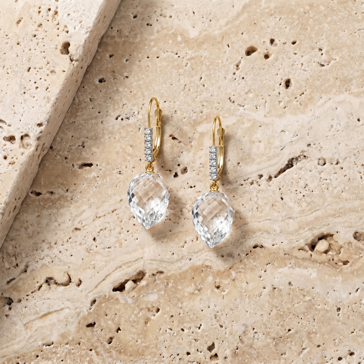Yellow Gold Belle Earrings Emerald 10K — Nilde