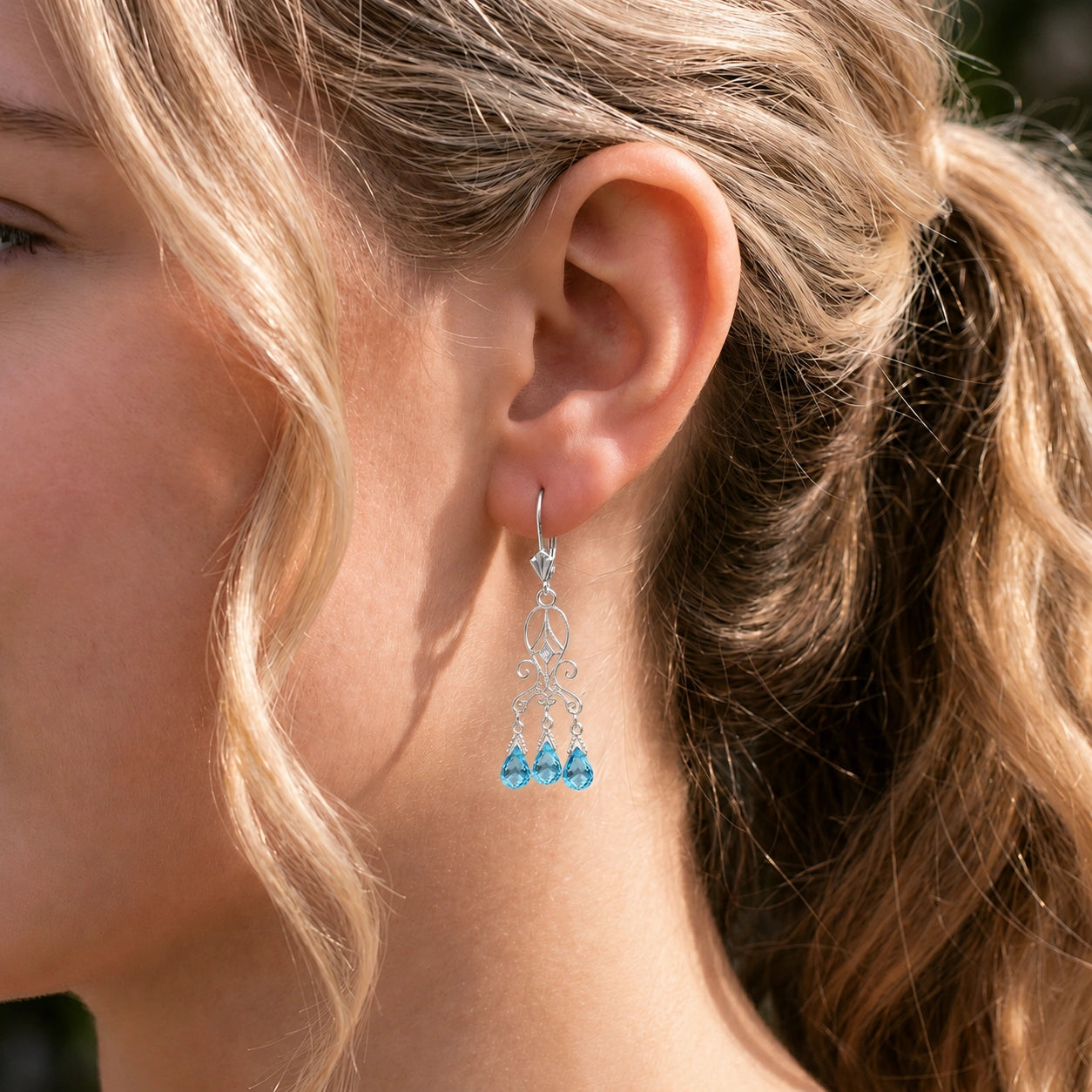 White Gold Blue Topaz & Diamond — Mariagaia