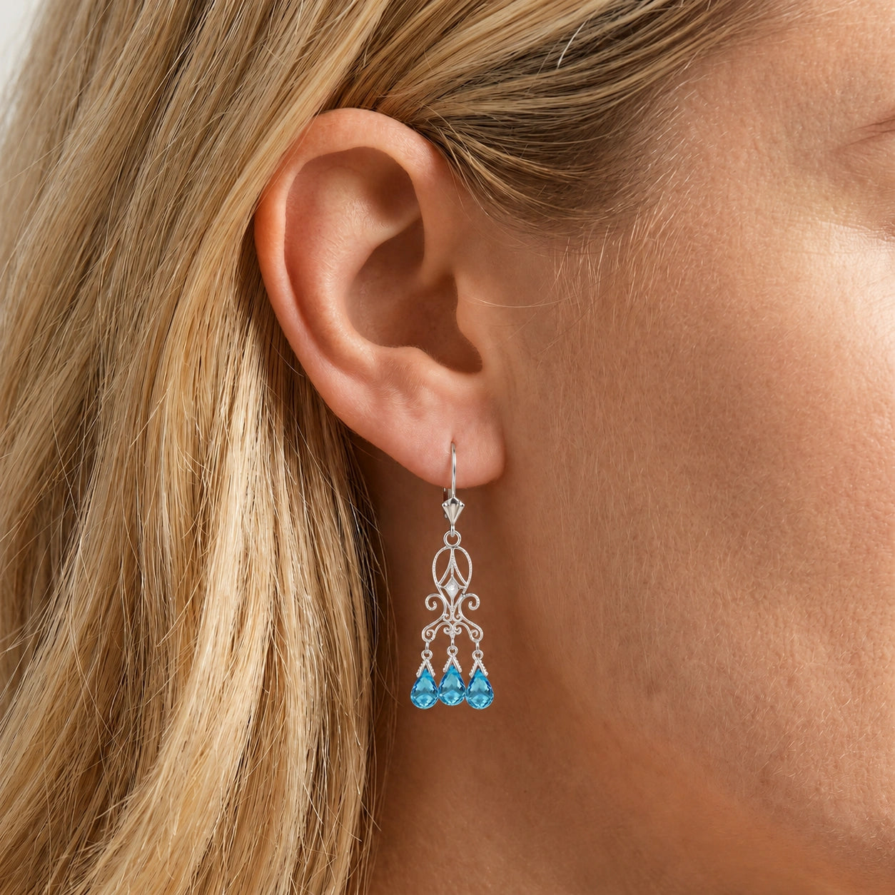 White Gold Blue Topaz & Diamond — Mariagaia