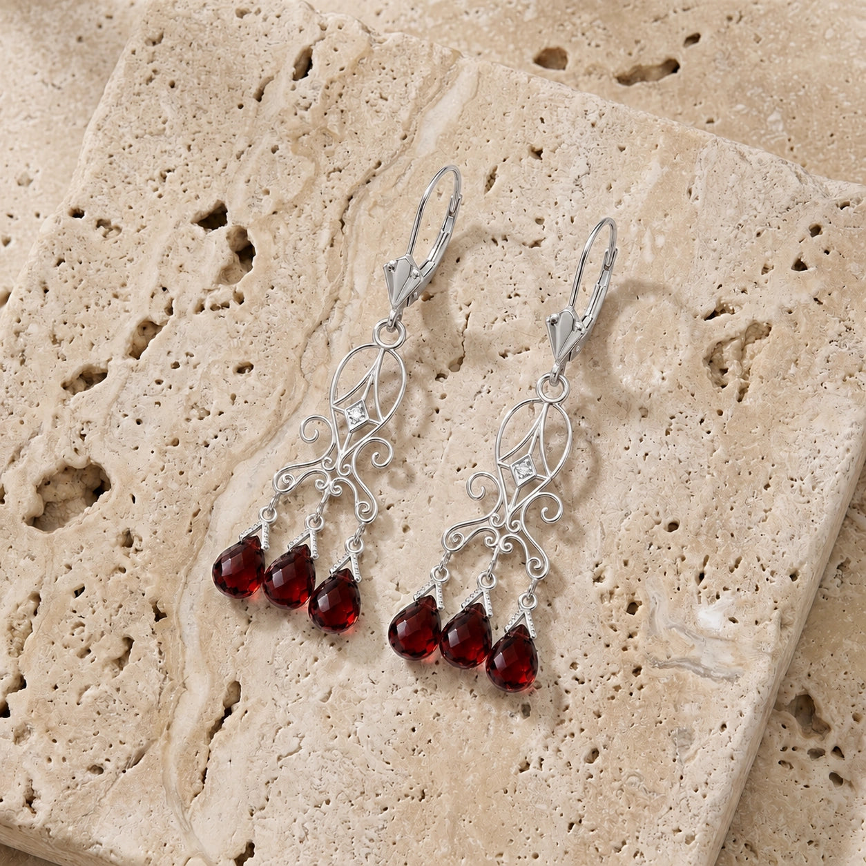 White Gold Garnet & Diamond — Mariagaia
