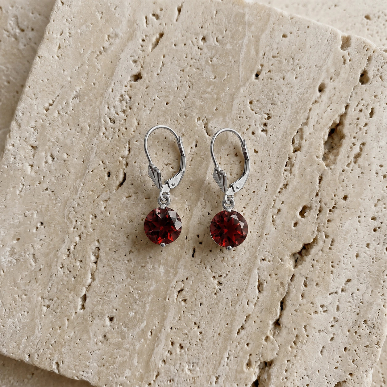White Gold Garnet — Mariagaudenzia