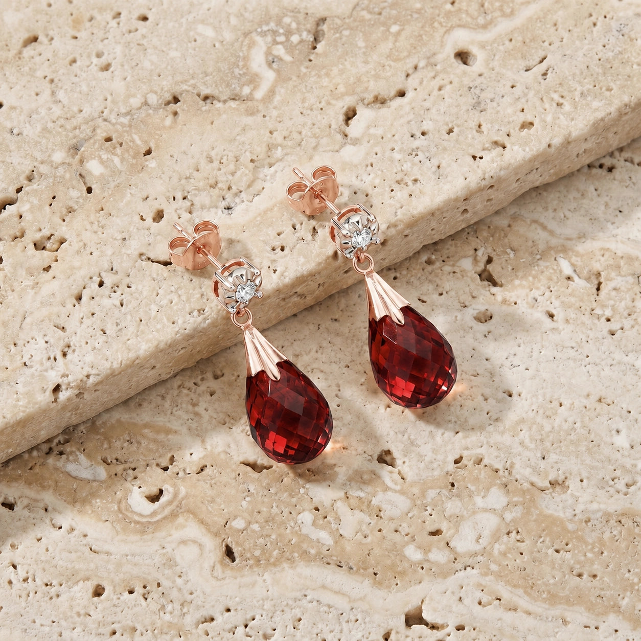Rose Gold Garnet & Diamond — Mariageltrude