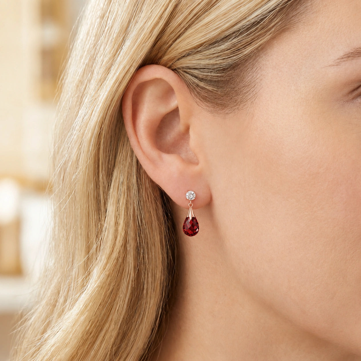 Rose Gold Garnet & Diamond — Mariageltrude