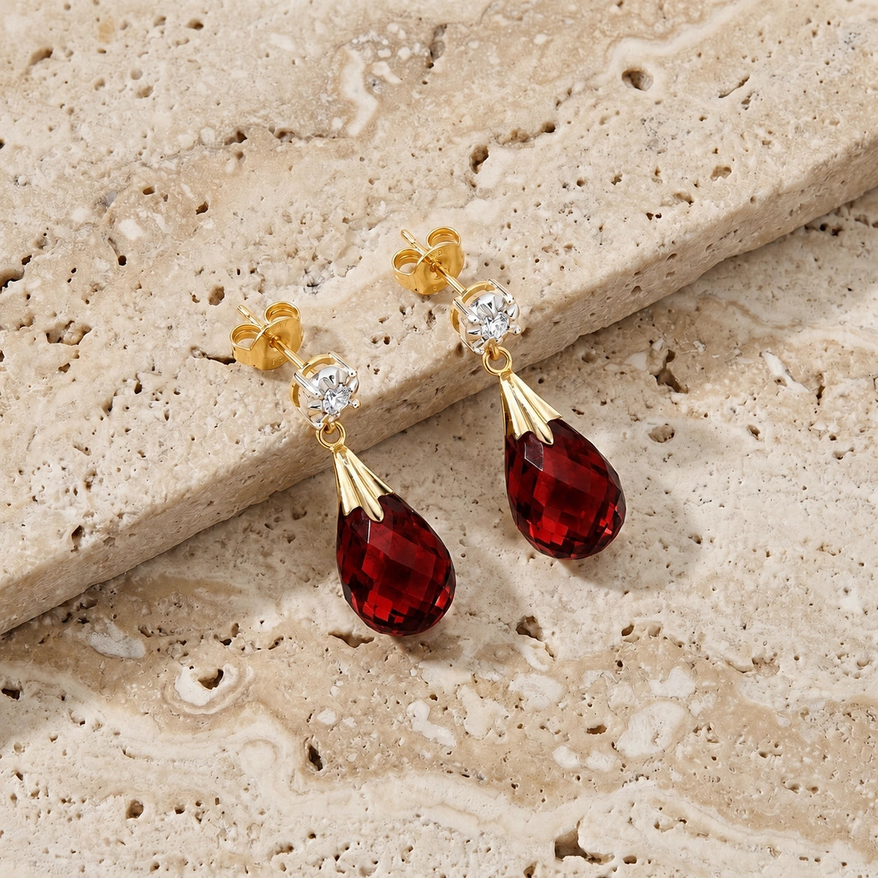 Yellow Gold Garnet & Diamond — Mariageltrude