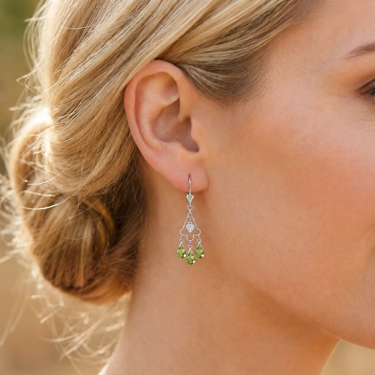 White Gold Peridot & Diamond — Mariagenoveffa