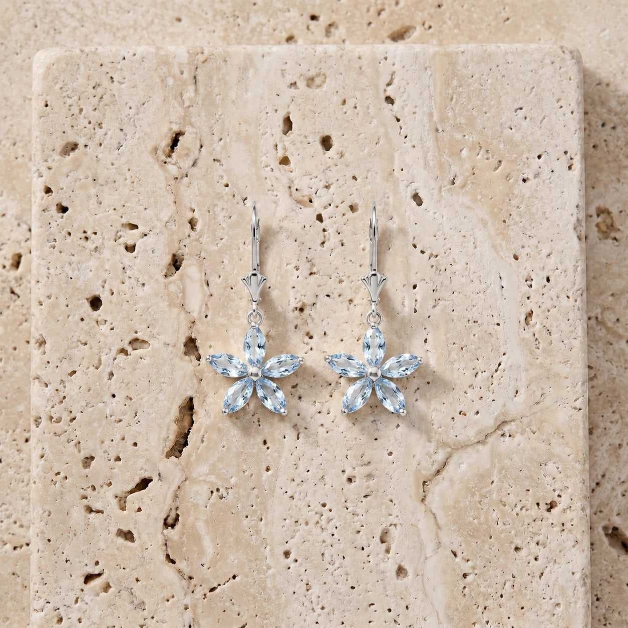 White Gold Heritage Earrings Aquamarine 10K — Stella