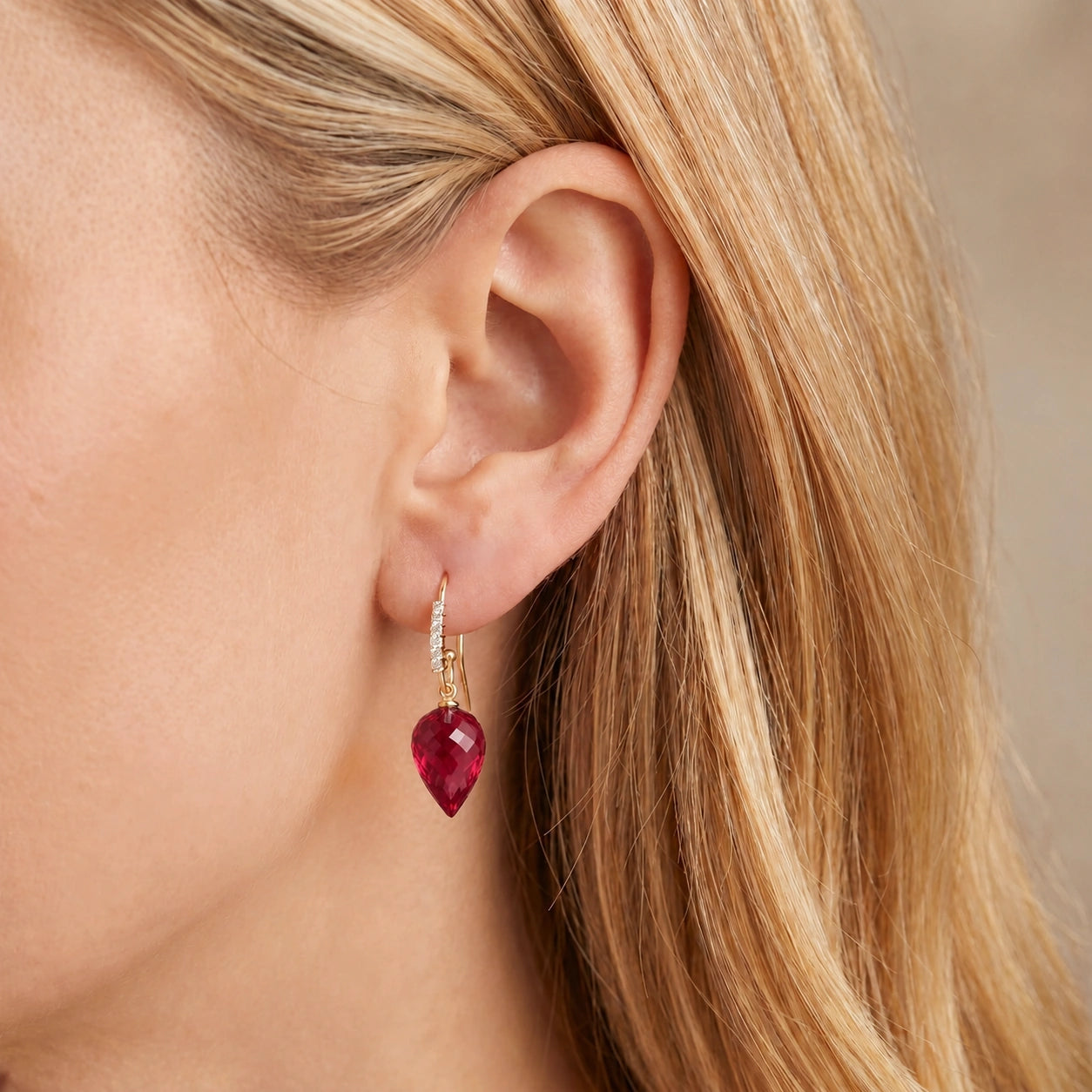 Yellow Gold Earrings Ruby 10K — Carina