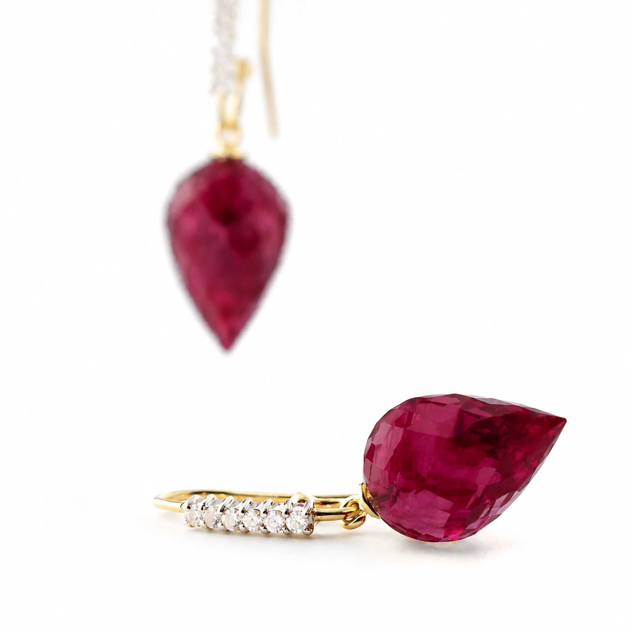 Yellow Gold Earrings Ruby 10K — Carina
