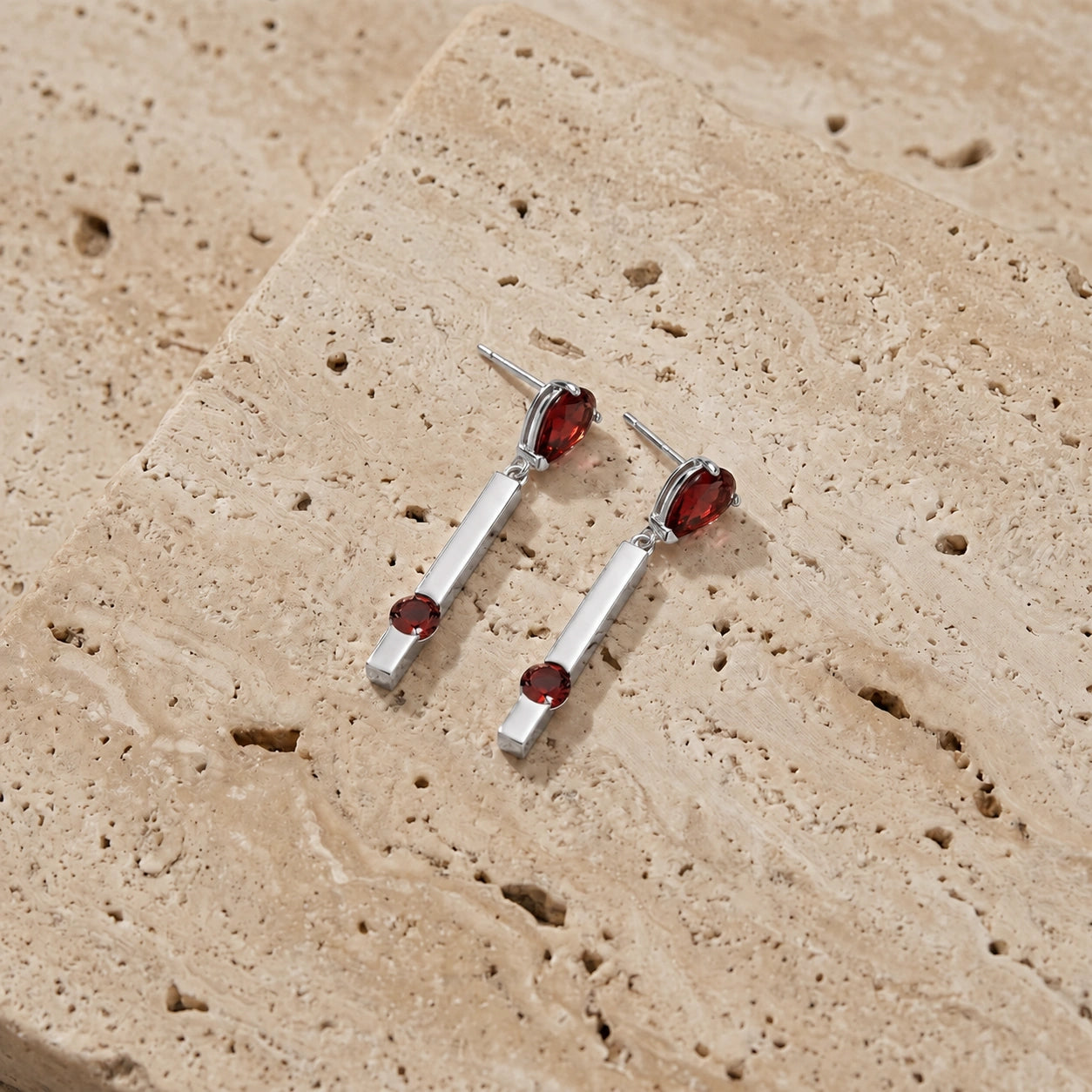 White Gold Garnet — Mariagertrude