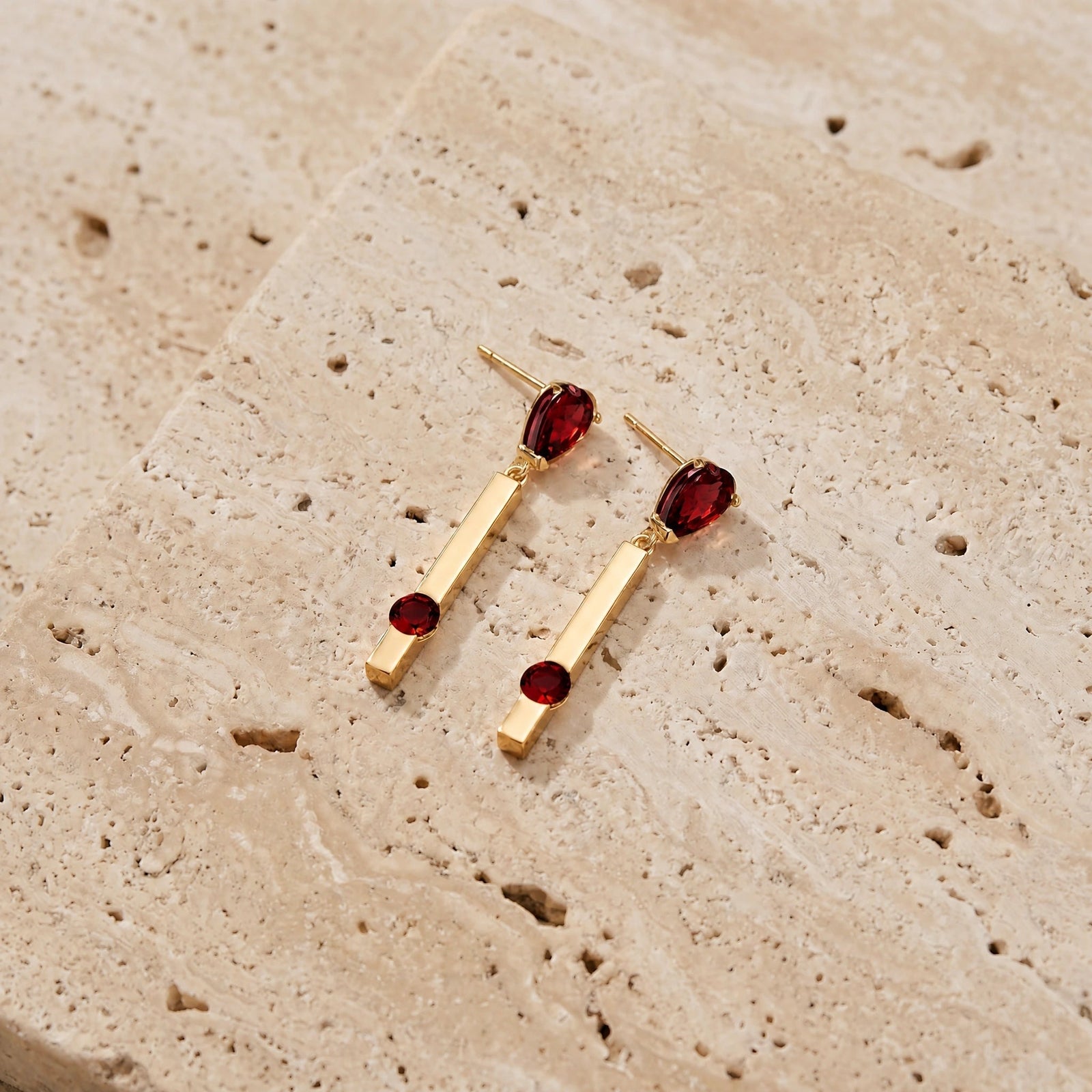 Yellow Gold Garnet — Mariagertrude