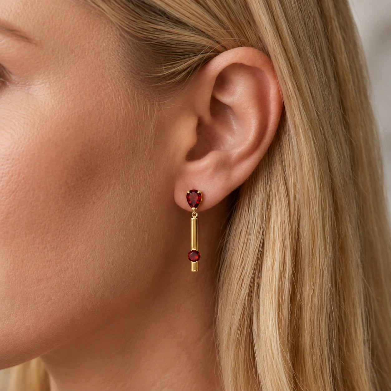 Yellow Gold Garnet — Mariagertrude